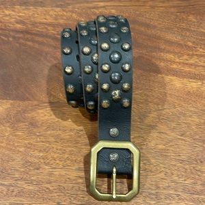 V22LA SPEEDBUMP BELT leather hand studded made in the USA celebrity designer